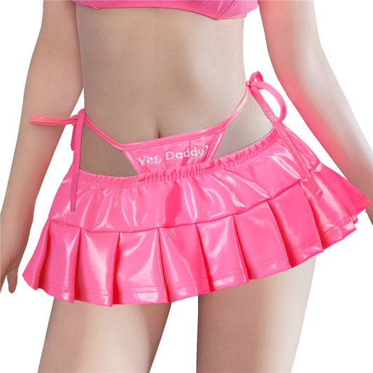 LittleForBigレディース Y2K 超ミニスカート【金属感レイブ風】Tバックストラップ飾り 光沢フェイクレザー プリーツスカート 「Yes, Daddy?」刺繍 ピンク 345P