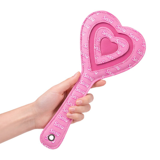 LittleForBig大人用ハート型パドル フェイクレザー製【シシー】総柄 金属製ハトメ付き 握りやすい シワになりにくい なめらか Sissy文字 入れ子型ハート 軽量設計 扱いやすい 耐久性 ピンク MKP001P