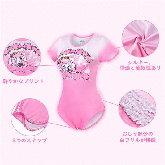 LittleForBig大人ロンパース パジャマ【ピンキー美姫ちゃんとバラ】バック3D白フリル3段 グラデーションピンク スベスベシルキー触感 DP0038